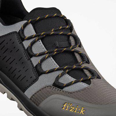Превью  Велоботинки туристические FIZIK Terra Ergolace GTX Anthracite/Black